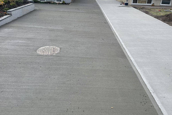 CreativeMan concrete driveway in Edmonton
