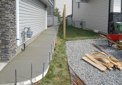 Concrete sidewalk done by CreativeMan Concrete sidewalk done by CreativeMan